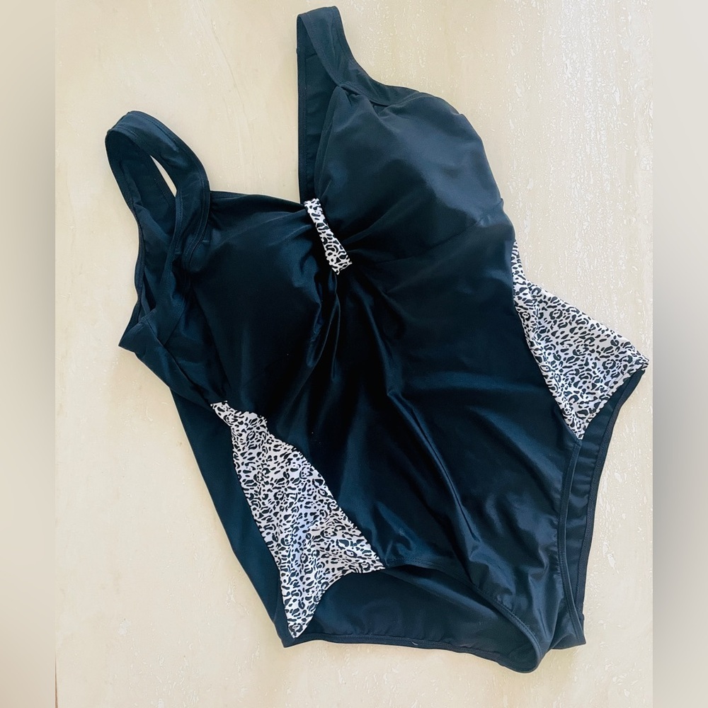 Plus Size Black Animal Print One Piece Padded Bra Swim Suit Swimwear 2XL Cup B/C